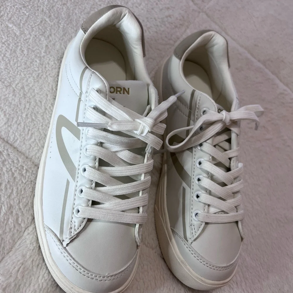Tretorn Women's Serve Sneakers size 6.5